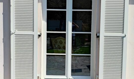 realisation-lef-jouy-le-moutier-volets-battants-3-1490x1180
