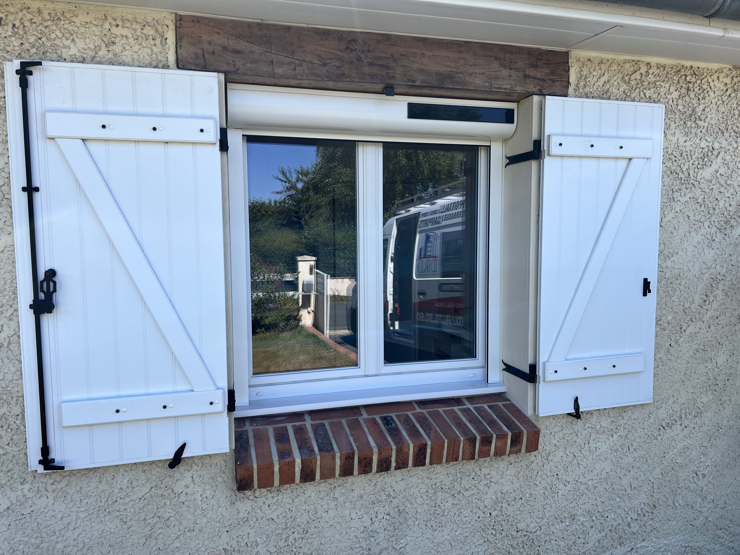 drd-menuiserie-volets-roulants-réno-solaire-alu-lakal